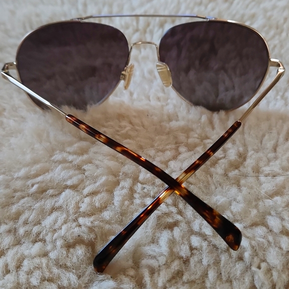Gorgeous NWT Rag & Bone Aviator Sunglasses with Gradient Lens - Picture 8 of 14